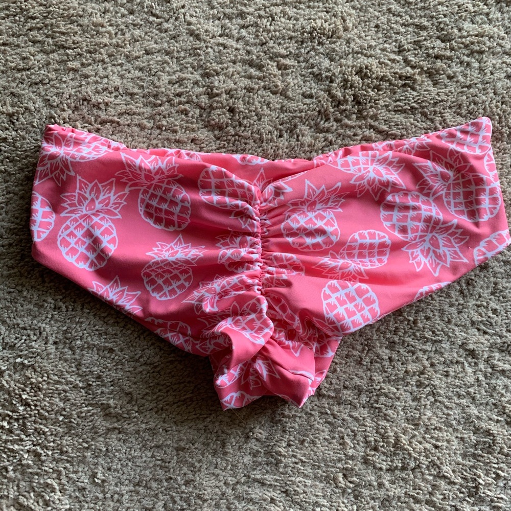 Medium fused Hawaii Kona bottoms